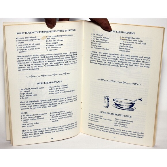 JORDAN MARSH PRESENTS Best of the Gus Saunders Yankee Kitchen 1978 SC Recipes - Picture 7 of 10